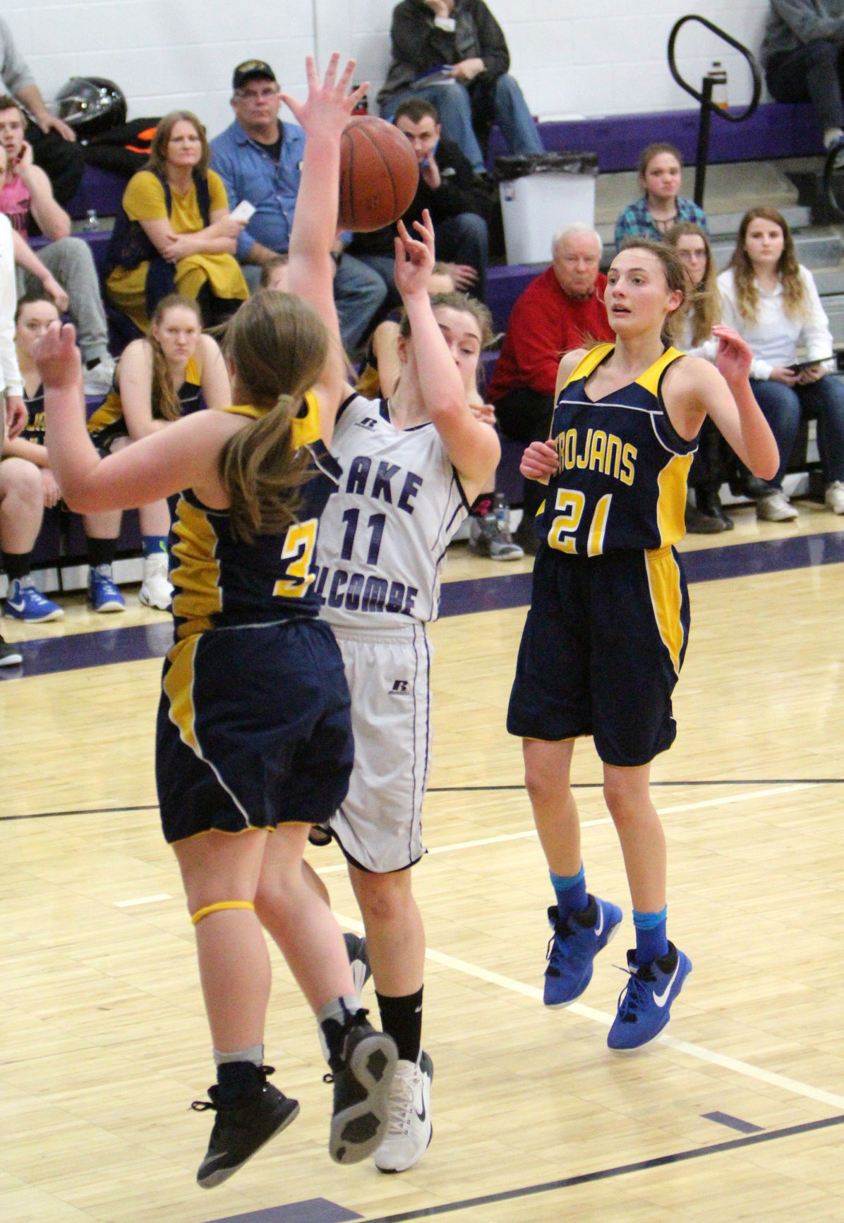New Auburn at Lake Holcombe girls basketball 2-13-18